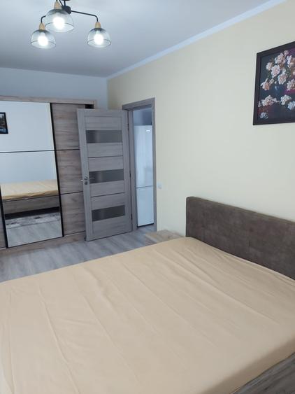 Apartament cu 3 camere,etaj intermediar,parcare subterana,zona Eroilor