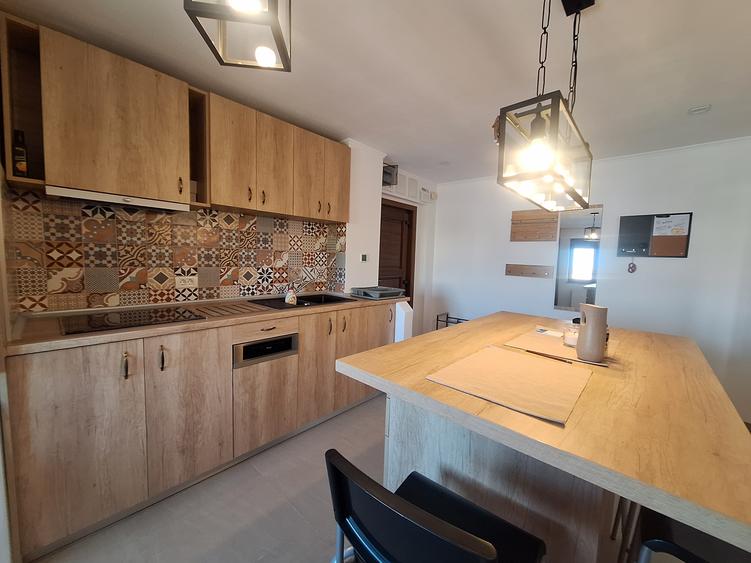 Apartament premium cu 3 camere, renovat integral, aproape de Piata Victoriei