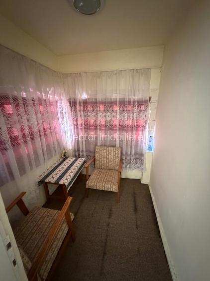 Vilă istorică de vânzare Castel Aura Buzescu Bușteni str. Victoriei nr. 11