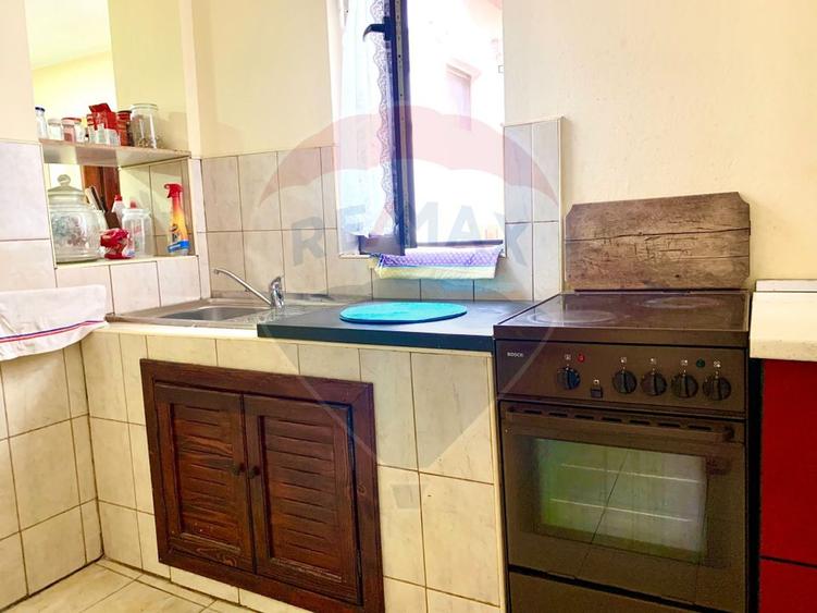Pensiune cu 13 camere de vânzare in Bulz
