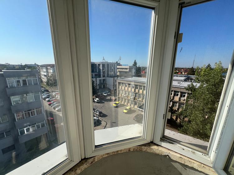 3 camere decomandat 91 mp ultracentral langa Hotel City lift nou