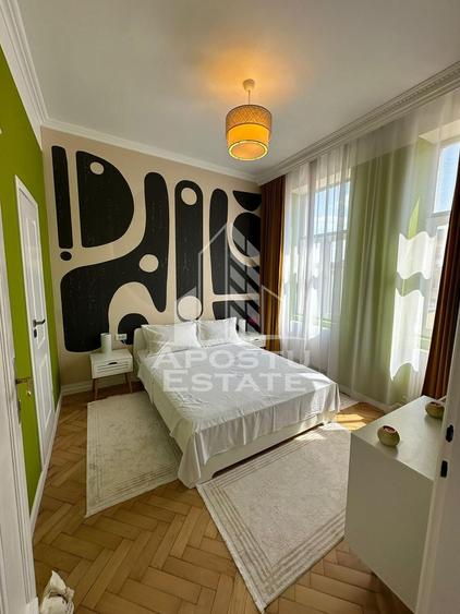 Airbnb ultracentral, in Timișoara, Piața Victoriei cladire restauranta
