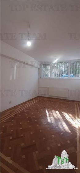 Spatii birou / comerciale de inchirat ,Universitate, 10 euro / mp