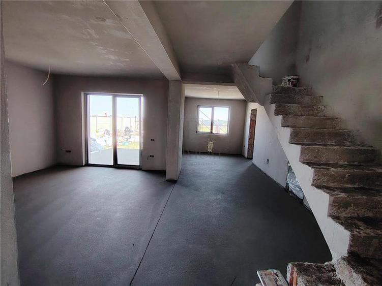 DUPLEX DESPARTIT PRIN CAMERA TEHNICA - PERSONALIZARE INTERIOARA - ZONA POPULATA