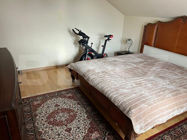 Casă modernă, 4 dormitoare, 300 mp, zona Burdea