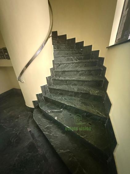 Proprietate rară lângă Piața Romană – 145 mp, clădire cu istorie, lift f