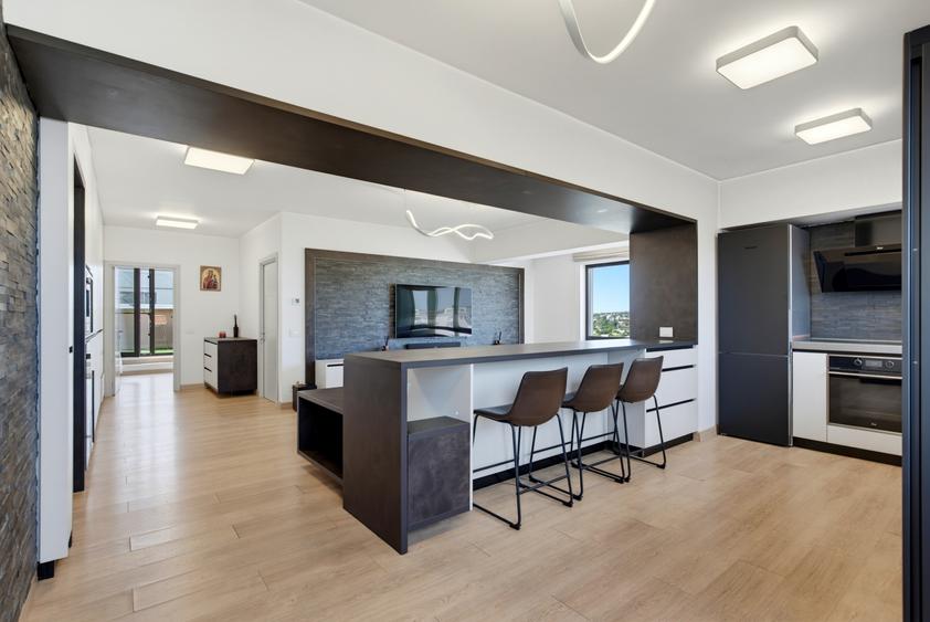 Vânzare Penthouse 3 Camere 2 Băi Newton Tătărași 168 mp READY TO MOVE