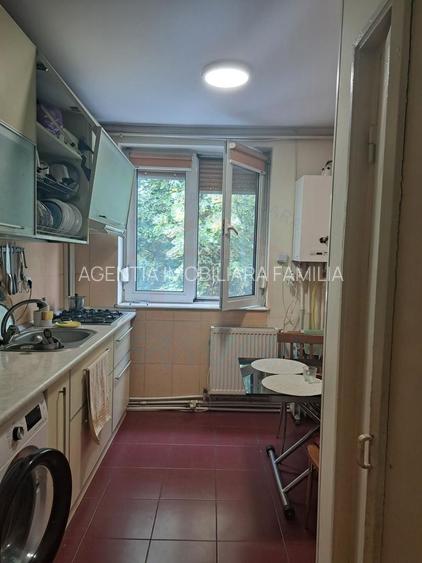 Vanzare apartament cu 3 camere(Neacsu)Micro 19, sup 64 mp, 67.000 euro - 2