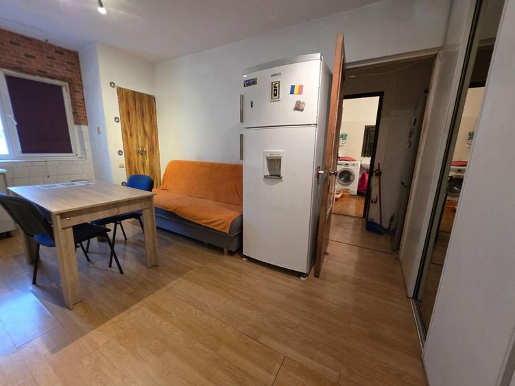 Calea Vitan - Dristor - Ramnicu Valcea- 2 camere decomandat