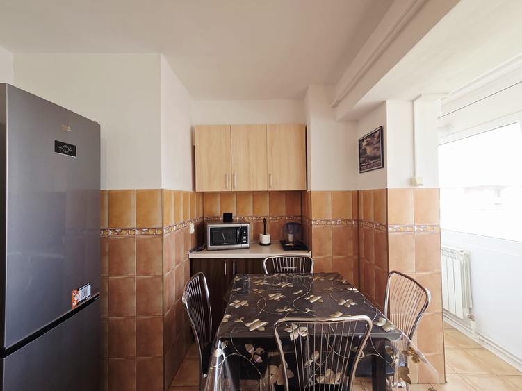 Apartament 3 camere mobilat si utilat complet Piata Centrala