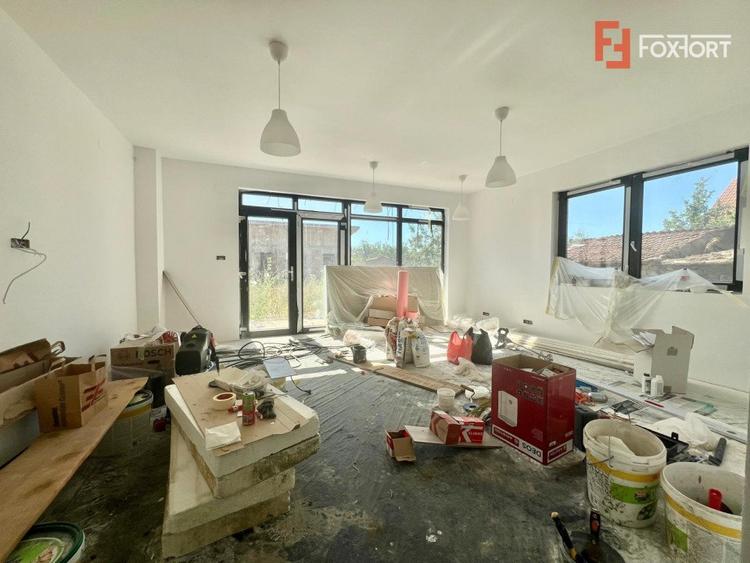 Duplex de vanzare cu 3 camere si 3 bai, Mosnita Noua