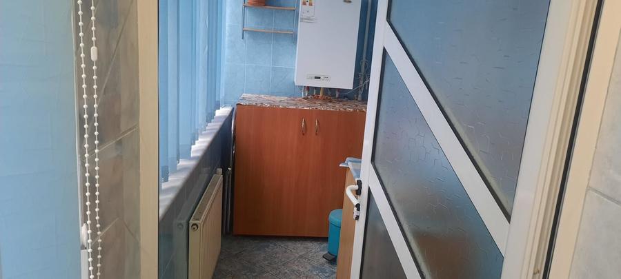 De inchiriat apartament cu 2 camere, Tiglina 2, et. 1, 350 euro