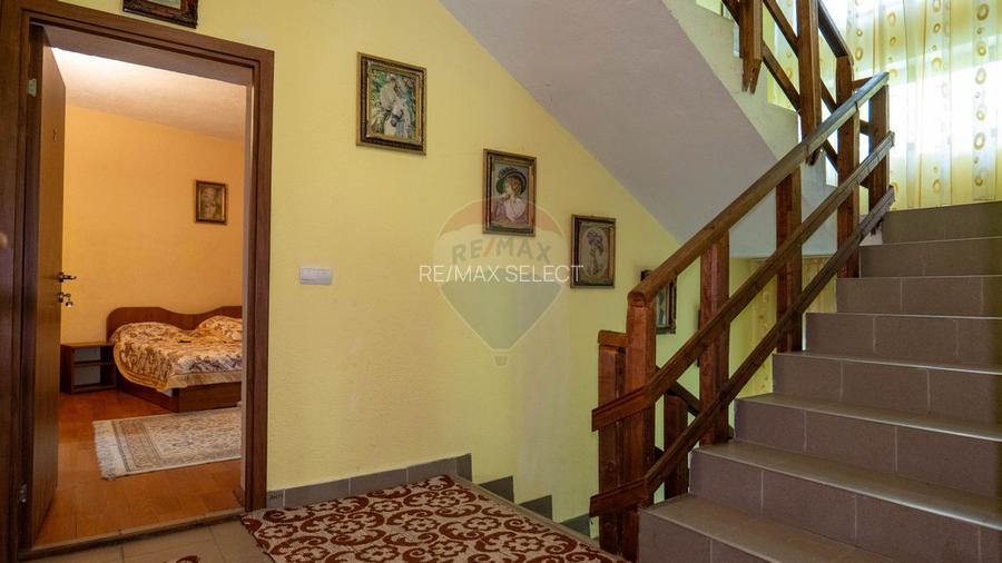 Vanzare vila-pensiune D+P+M 10 camere de vânzare, Daesti jud. Valcea - 35