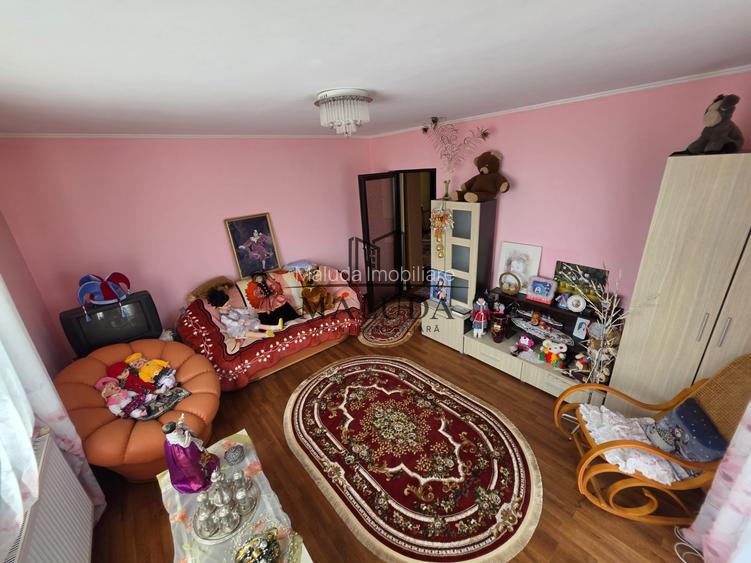 Casa de vanzare,pretabil sediu firma,azil,clinica,pensiune - 9