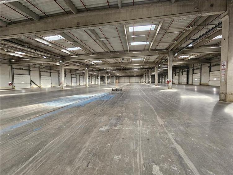 Spatiu Industrial - 1500 mp - Depozitare - Distributie
