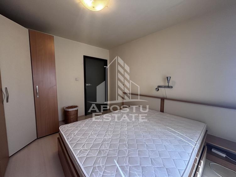 Apartament cu 3 camere de vanzare, decomandat, Tipografilor, Timisoara