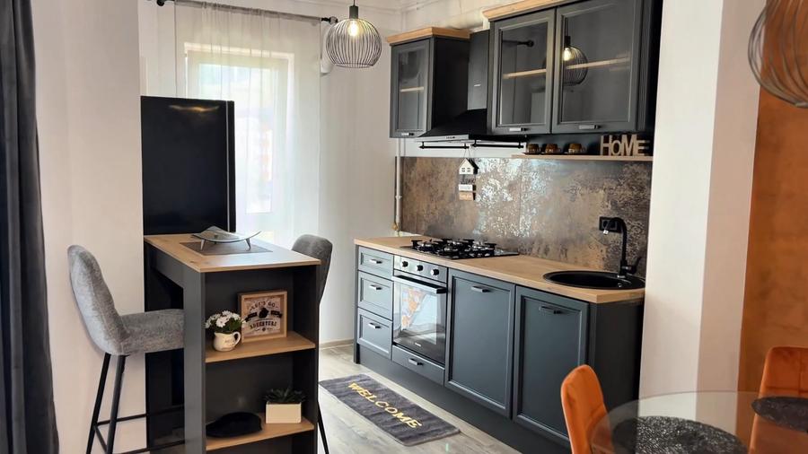 Apartament Modern 2 camere, Floresti, str.Eroilor, parcare, balcon