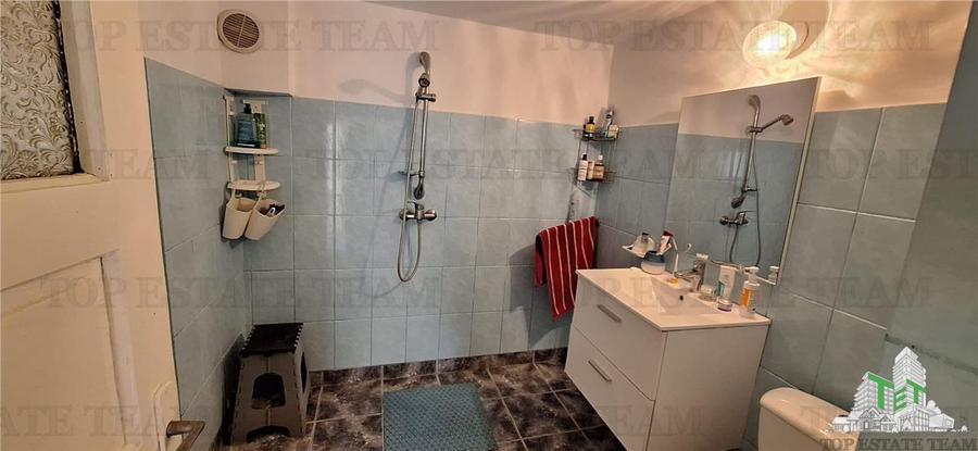 Casa rustica cu curte, 3 camere, zona Tabacarie, Constanta