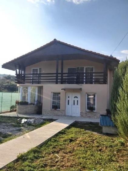 Casa 168mp 5 Camere Teren Plat 1077mp Zona Superbă Fara Trafic 8 km de Deva