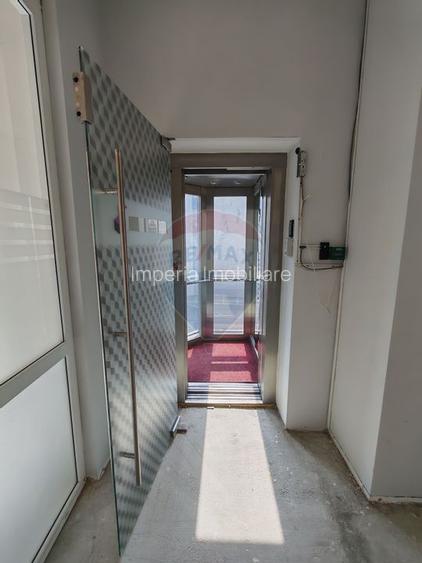 Spațiu de birouri ultracentral ideal pentru echipe mari/sediu firmă - 9