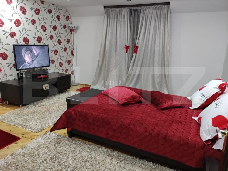 Apartament de vânzare, 3 camere, 80 mp, decomandat, zona Zamca - 4