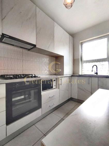 Vând apartament 2 camere Tractorul