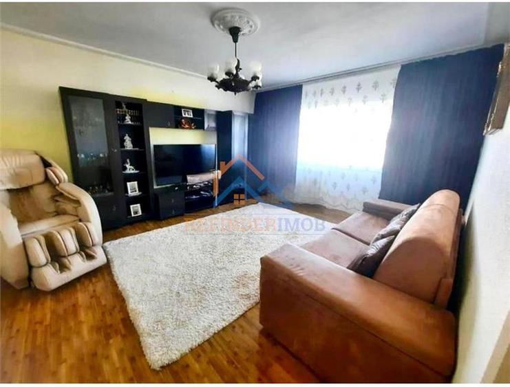 Vanzare Apartament 3 camere 2 bai 13 Septembrie - Novaci
