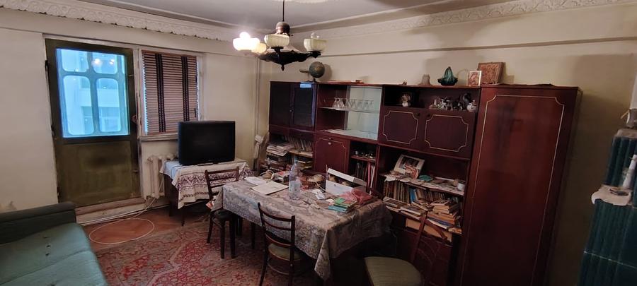 Apartament 4 camere etaj 1 str.Calea Nationala