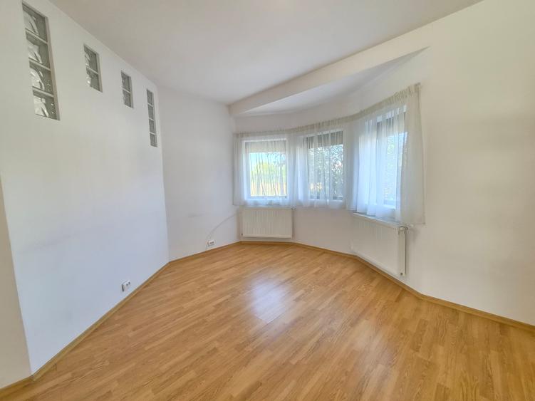 Inchiriere Vila individuala 4 Camere cu Gradina si Garaj