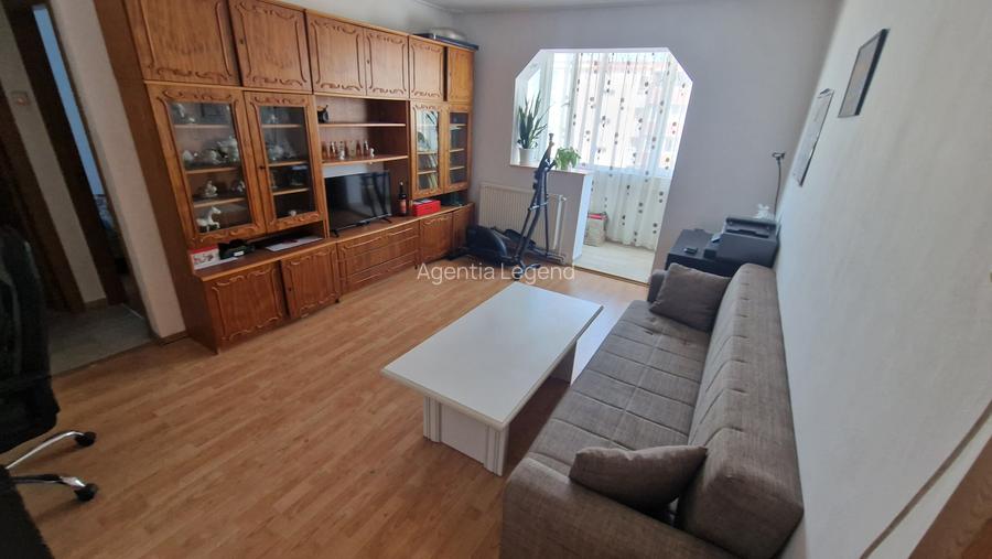 Apartament 3 camere Tractorul - 5