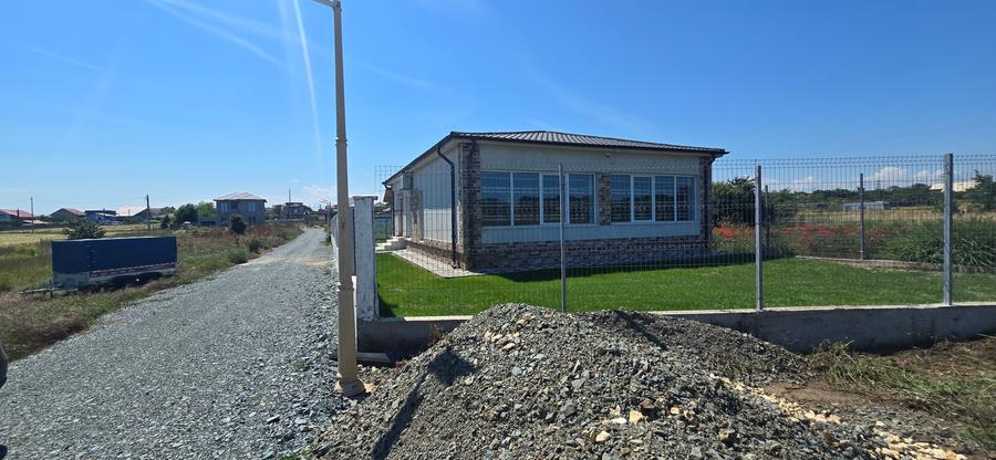 Exclusivitate-Lazu, casa 3 camere, 440mp teren, 114 mp utili, mobilata-utilata