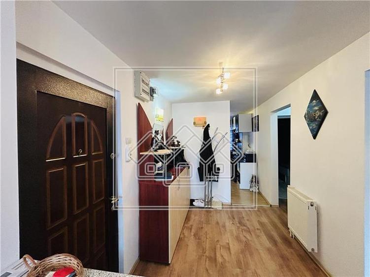 Ap decomandat, 3 camere, 2 balcoane - Cisnadie