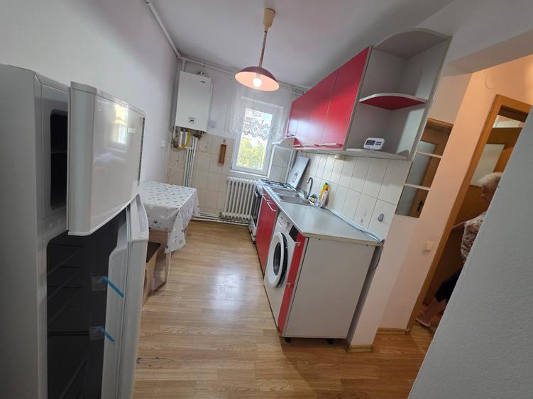 Inchiriez apartament 2 camere zona Miorita Deva