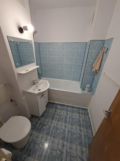 Apartament cu 2 camere, decomandat, etajul 2/10, zona Dacia