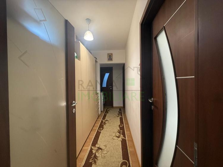 Apartament spațios cu 3 camere, balcon 10 mp și beci – Zona Făget
