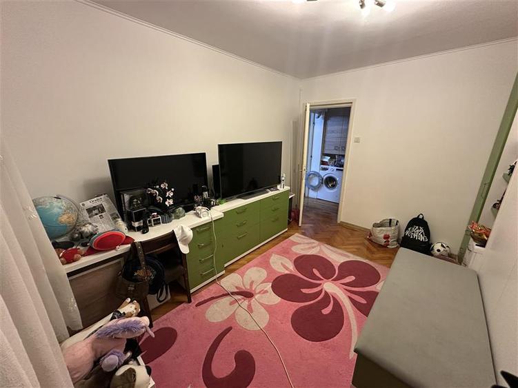 Apartament cu 2 camere, Rogerius