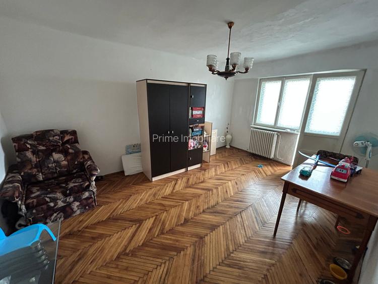 Apartament cu 4 camere, 2 bai, 2 balcoane, parcare si boxa - Cetate - 4