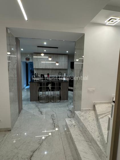 Apartament în vilă | 4 dormitoare | Curte cu grădină japoneză | Garaj, Mă