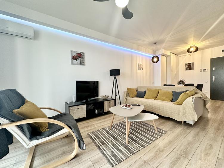 Inchiriere Apartament 2 camere, zona centrala - Scala Center, garaj