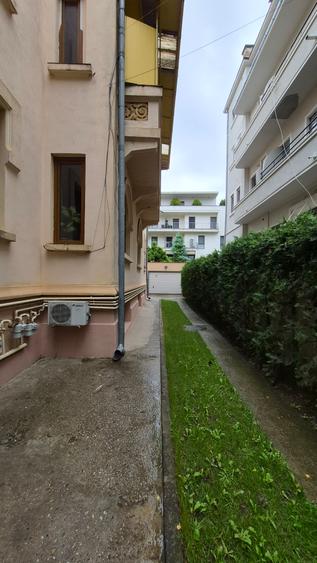 Apartament 5 camere pretabil birouri/locuit