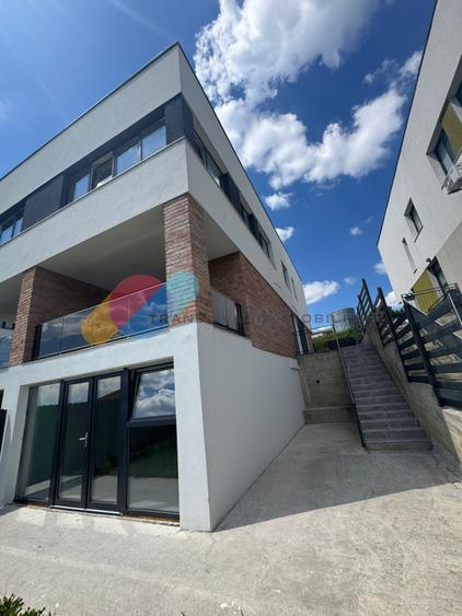 Duplex 4 camere, 160 mp utili, curte și 2 parcări - Iris