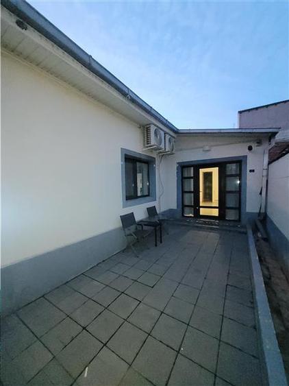 Casa Renovata si Mobilata Complet - Pozitionare Excelenta - Aproape de Delfinari