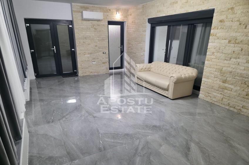Casa pe parter, individuala de vanzare, 5 camere, 3 bai, Girocului