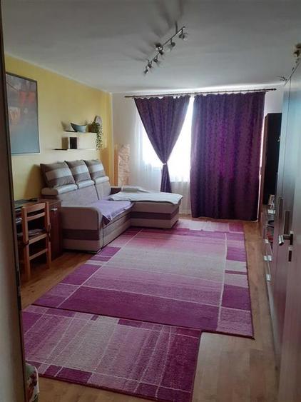 Apartament 3 camere si loc de parcare zona Lupeni