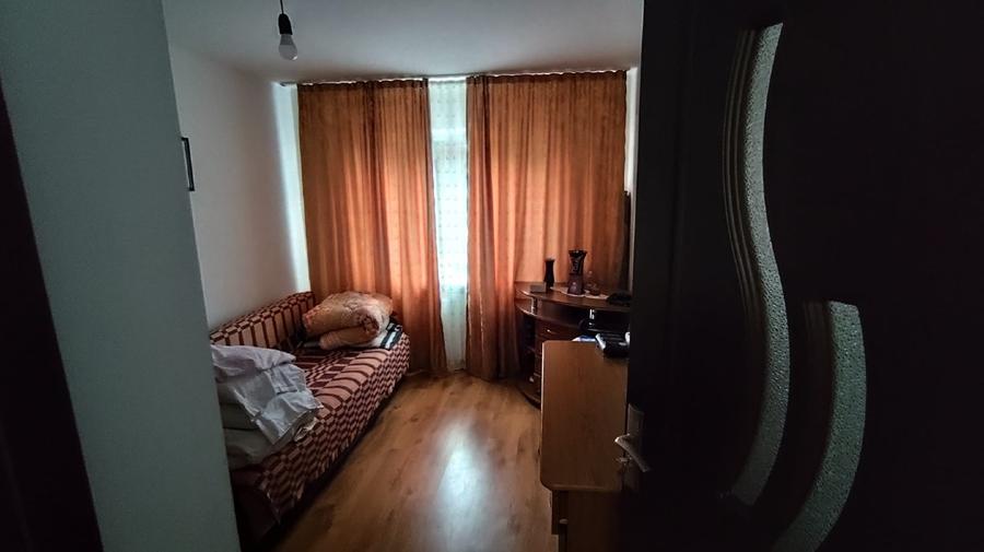 Apartament luminos cu 3 camere | Etaj 1, vedere mixtă și balcon spre Faleză