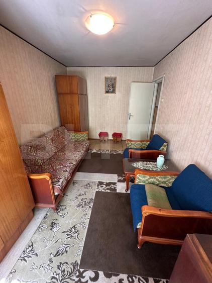 Apartament cu 3 camere, decomandate, boxă, centrală, zona Primăverii