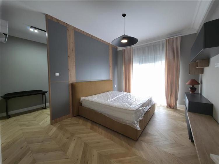 Casa cu lift langa Ford - Craiova