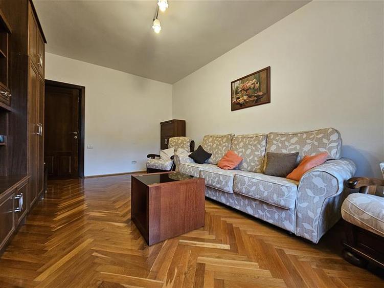 Apartament cu doua camere in zona linistita ultracentrala