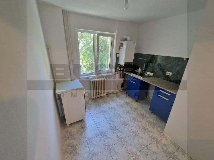 Apartament cu 3 camere, 65 mp, decomandat, zona strazii Primaverii