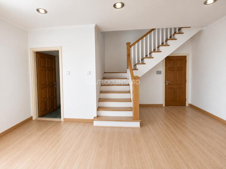 Vilă P+1/ 1 Mai/ Domenii/ Sediu firmă / 3 parcări/ Proaspăt renovată - 12